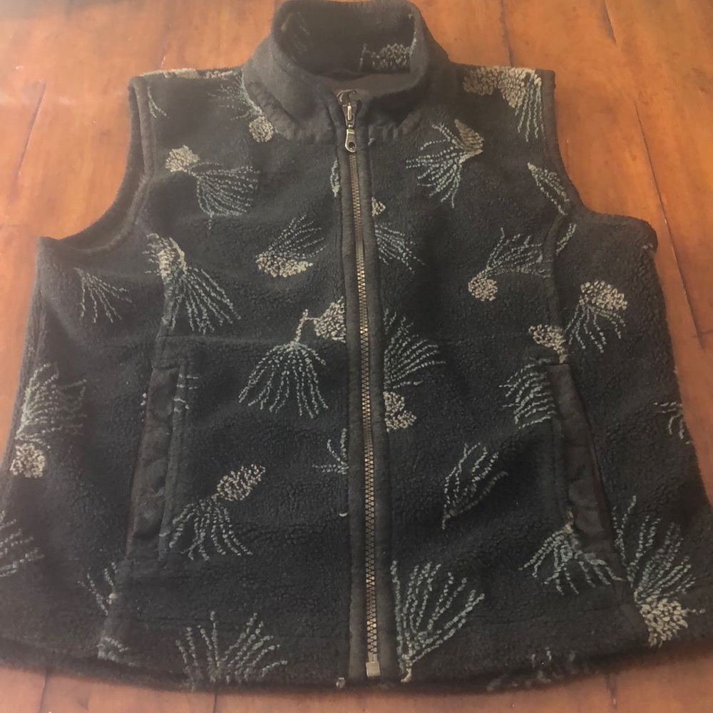 TSUNAMI PINE CONE FLEECE VEST WITH FAUX SUEDE TRIM S/P PERFECT
